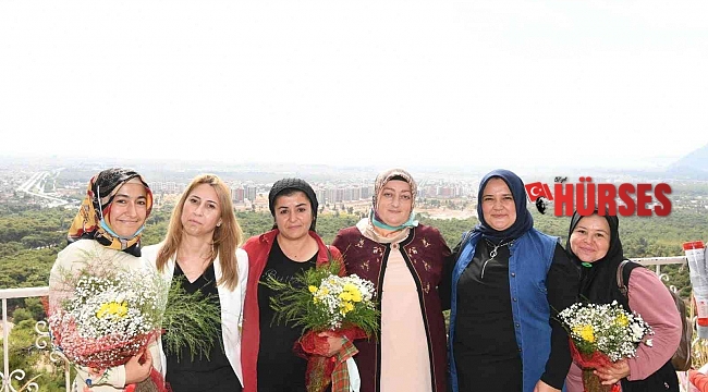 Vali Yazıcı, kadın çiftçilerle bir araya geldi