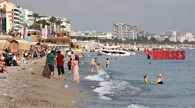 Antalya turizmde Akdeniz'e kıyısı olan rakiplerini geride bıraktı