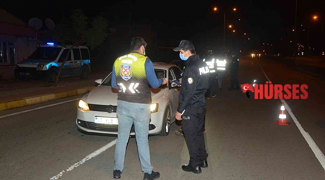 Antalya'da sürücülere maske ve trafik denetimi