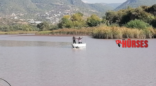 Antalya'da tekne devrildi, kayıp olan bir kişi aranıyor