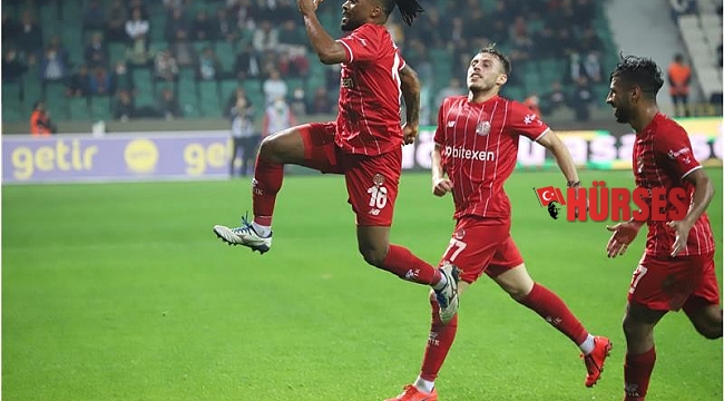 Antalyaspor'da ilk deplasman galibiyeti sevinci