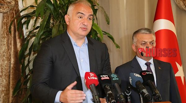 Bakan Ersoy: Antalya'yı 2022'de daha yoğun sezon bekliyor