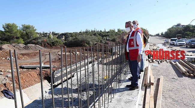 Başkan Böcek yeni yol açma çalışmasını denetledi