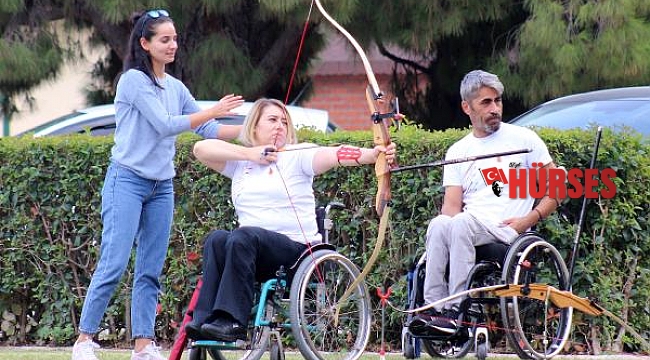 Ebru, engelini dans ve okçulukla aştı