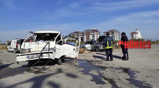 Kazada kamyonette sıkışan sürücüyü itfaiye kurtardı