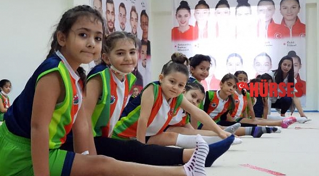 Kepezli cimnastikçiler turnuvaya hazırlanıyor