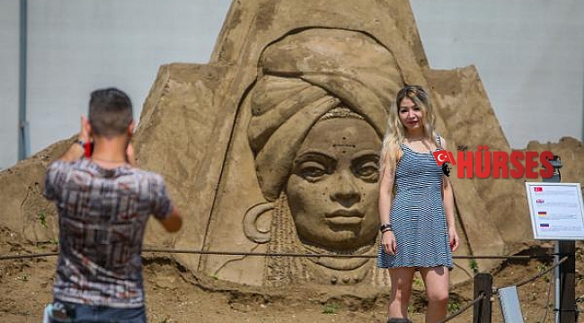 Kum heykel festivalinde sezon uzadı
