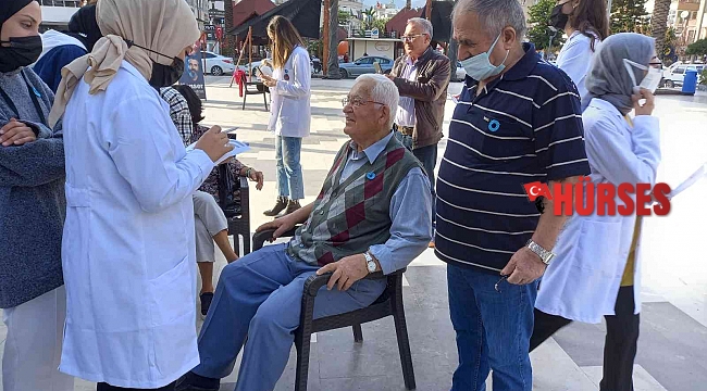 Kumluca'da öğrenciler ve hocaları diyabete farkındalık için sahaya indi