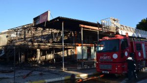 Serik'te 2 iş yeri yandı