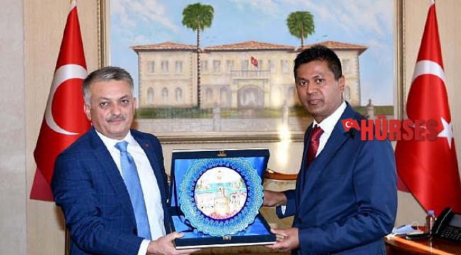 Sri Lanka Büyükelçisi, Vali Yazıcı'yı ziyaret etti