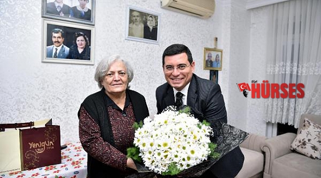 Tütüncü'den öğretmenine ziyaret
