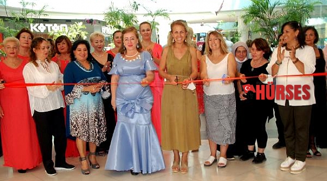 Yabancı kadınlar, 'Her kadın Eşsizdir' etkinliğinde buluştu