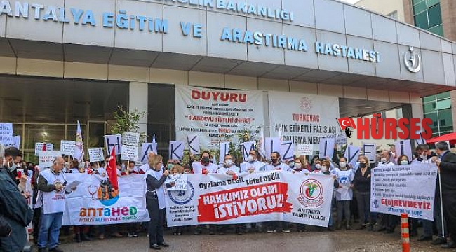 Antalya'da doktorlar greve çıkınca hastane koridorları boş kaldı