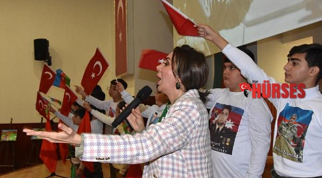 Azerbaycanlı öğrenciler, kültürünü sergiledi