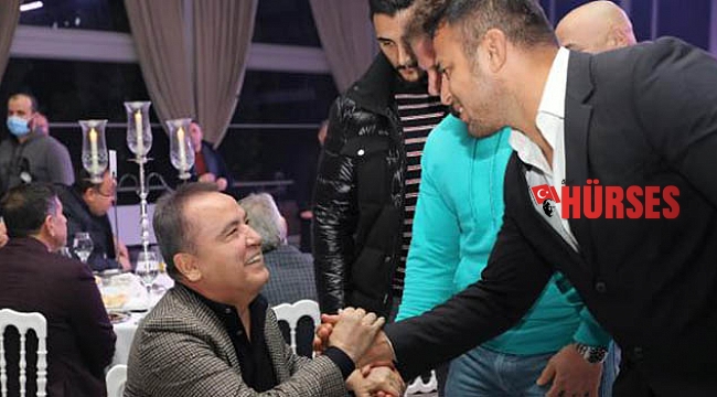 Başkan Böcek, başpehlivanlarla