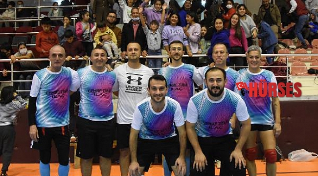 Çevreli öğretmenleri şampiyon oldu