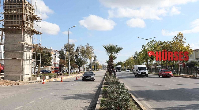 Gazi Bulvarı'nda üst geçit çalışması