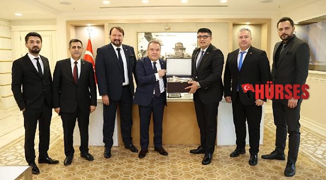 İş insanlarından Başkan Böcek'e ziyaret