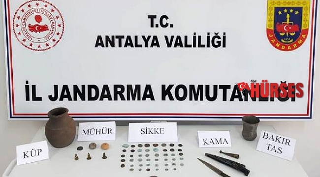 Jandarmayla tarihi eser pazarlığı yapınca yakalandı