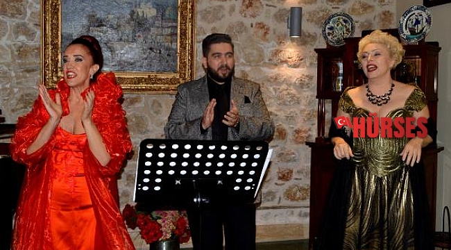 Kaleiçi'nde opera keyfi