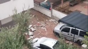 'Kırmızı kod' uyarısının yapıldığı Antalya'da fırtına çatı uçurdu