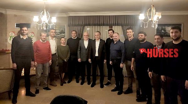 Muratpaşa Belediyespor Kulübü yöneticileri yemekte buluştu