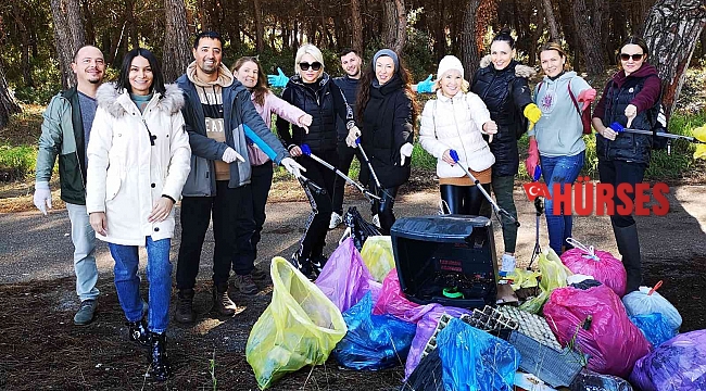 Ormanlık alandaki temizlikte koltuk, televizyon çerçevesi ve poşet içerisinde hayvan parçaları çıktı