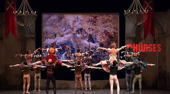 'Romeo ve Juliet' gündüz gösterimi ile sahnede