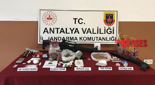 Uyuşturucuyu buzdolabına saklamışlar