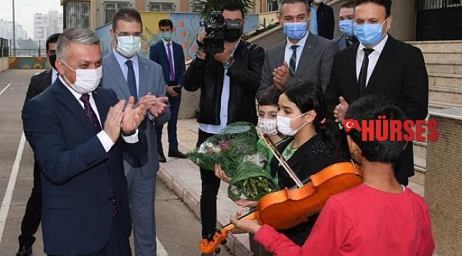 Vali Yazıcı: Tüm gözler eğitimin üstünde olacak