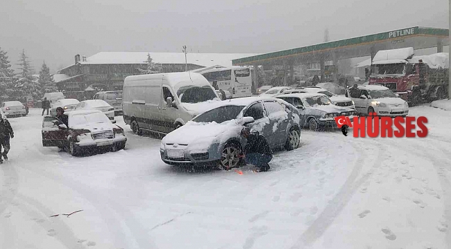 Antalya -Konya karayolunda kar kalınlığı 50 santime ulaştı