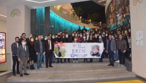 Antalya'da sağlık çalışanları 'Kesişme: İyi Ki Varsın Eren' filmini izledi