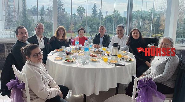 Demreliler kahvaltıda bir araya geldi