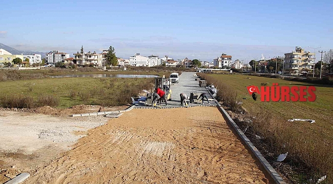 Döşemealtı'nda kaldırım çalışması