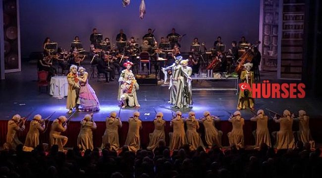 Komik opera 'Sevil Berberi' tekrar sahnede