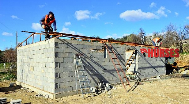 Manavgat Belediyesi yangınzedelere 430 ahır yaptı