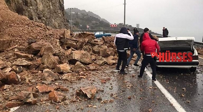 Mersin-Antalya karayolundaki heyelanda ölümün eşiğinden döndüler