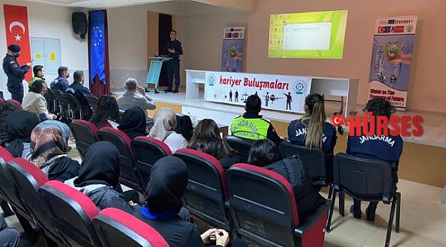 Meslek seçimi yapacak öğrencilere jandarma anlatıldı