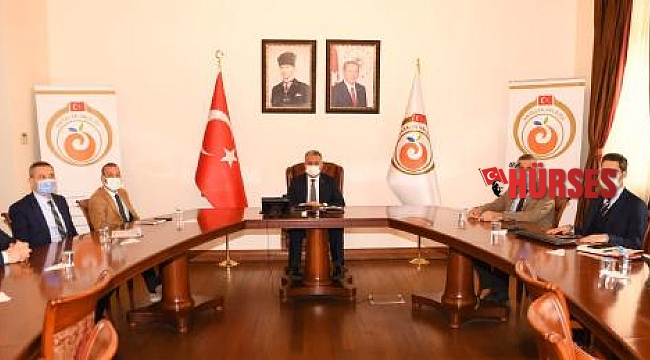 Vali Yazıcı: Toplum olarak hepimizde bir gevşeme var