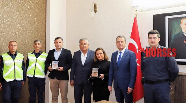 Aksu'da örnek sürücülere plaket