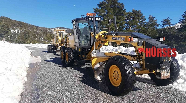 Alanya Taşatan Yolu'nda tuzlama çalışması