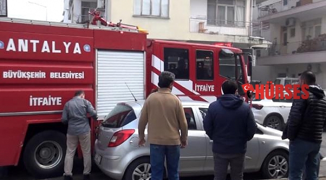 Balkonda korkutan yangın