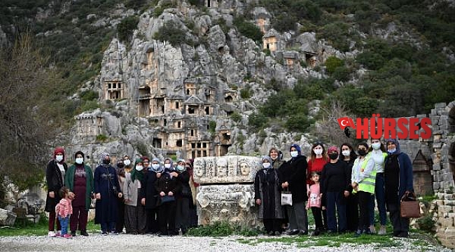 Beymelekli kadınlar tarihi yerleri ilk kez gezdi