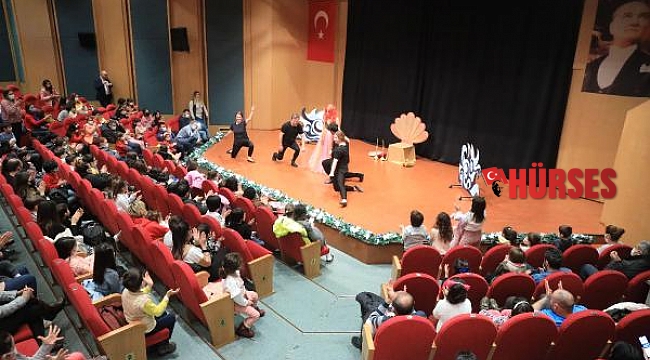 Çocuk Tiyatroları Şenliği'ni 18 bin 650 çocuk izledi