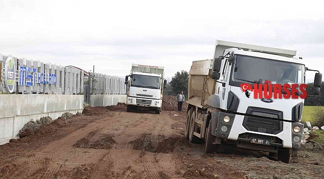 Döşemealtı Belediyesinden yol yapım çalışması