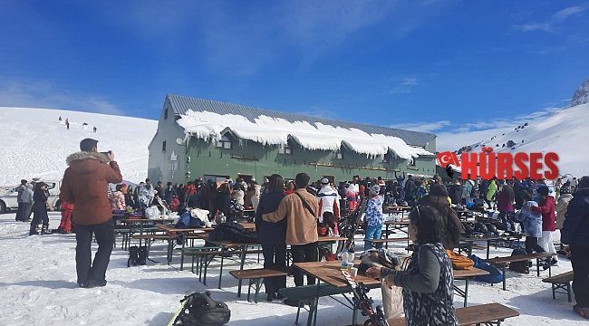 Flaş ! Saklıkent'te çatı çöktü