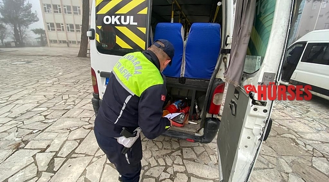 Jandarmadan servis sürücülerine trafik semineri