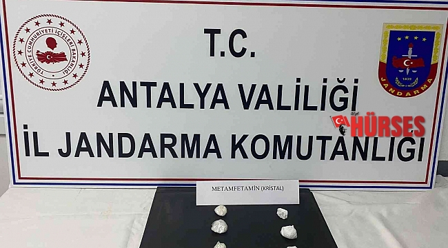Jandarmanın yol uygulamasında uyuşturucu ele geçirildi