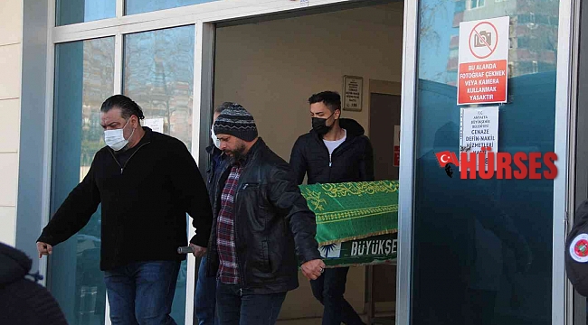 Otomobilin ağaca çarptığı kazada ölen gencin cenazesi morgdan alındı