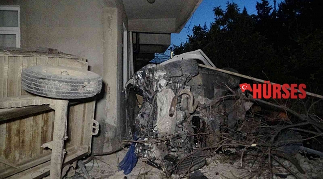 Otomobille makas atan gençler kaza anlarını böyle kayda aldı